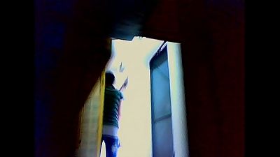 Taiwanese dame pissing 01