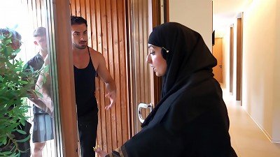 Arab lady wished to save herself for marriage, but 4 men appeared.