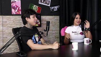 She would have an open relationship, he answers if he is bad in bed and finds swingers repulsive, and what fuck-fest means... - DJ Rafa Loira and Mateus Hwang (SHEER/RED)