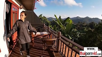 amateur Thai teen cherry gave a sensual fellatio to her big white cocked bf