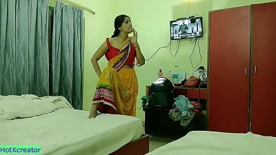 killer lady screwing at desi style! Don't cum inside pussy
