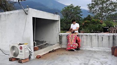 girl seducing the maintenance man. Part 1. She puts his whole dick in her throat