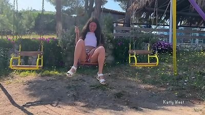 Bad chick peed while riding the sway