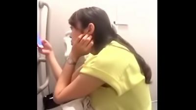 www.voyeurpissing.com - teach Station toilet Part 2