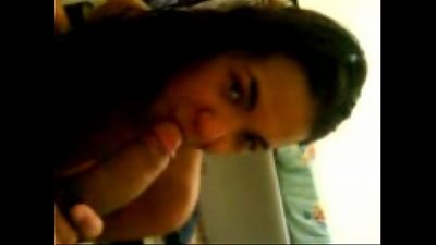 Safada de Maca&eacute; RJ pagando boquete