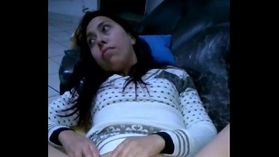 Prepar&aacute;ndose para recibir rica mamada y cojida la esposa de mi amigo