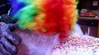 Victoria Cakes Gets Her yam-sized booty Made into A Cake By Gibby The Clown