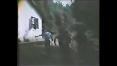 Venganza sexual01 La esposa y cu&ntilde;ada de Samoa sonnie atacadas por una pandilla de bandidos&period;