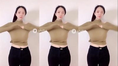 å…¬ä¼—å·ã€91æŠ¥ç¤¾ã€‘æŠ–éŸ³å¿«æ‰‹TikTokï¼Œå¥³ç¥žã€Œå·¨ä¹³å§å§ã€èº«æéš¾ä»¥ç½®ä¿¡#1
