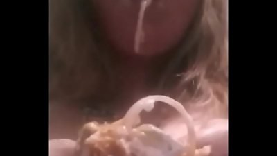 see hungry enormous TITTIE plus-size HOG eating messy Cheeseburger