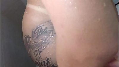 blowing schlong in the gym shower