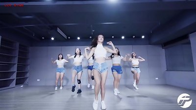 å…¬ä¼—å·ã€91æŠ¥ç¤¾ã€‘æ³«é›…è¶…çŸ­ç‰›ä»”çƒ­èˆžç»ƒä¹ å®¤ç‰ˆ